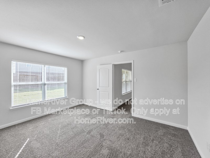 Available Now | Pet Friendly |  Fenced Yard |  Fridge Included property image