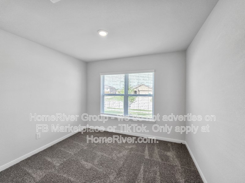 Available Now | Pet Friendly |  Fenced Yard |  Fridge Included property image