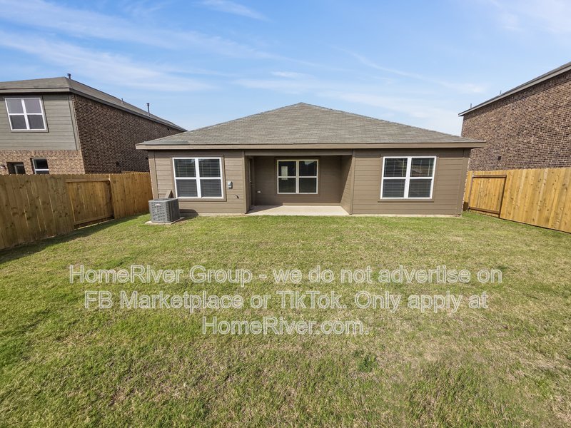 Available Now | Pet Friendly |  Fenced Yard |  Fridge Included property image