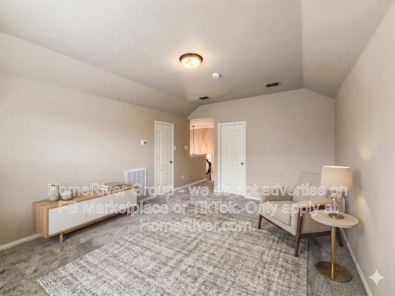 4 BR Home | Lantana Golf Course | Fireplace property image