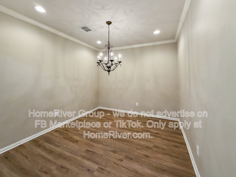 4 BR Home | Lantana Golf Course | Fireplace property image