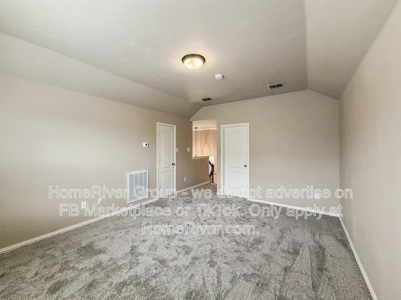 4 BR Home | Lantana Golf Course | Fireplace property image