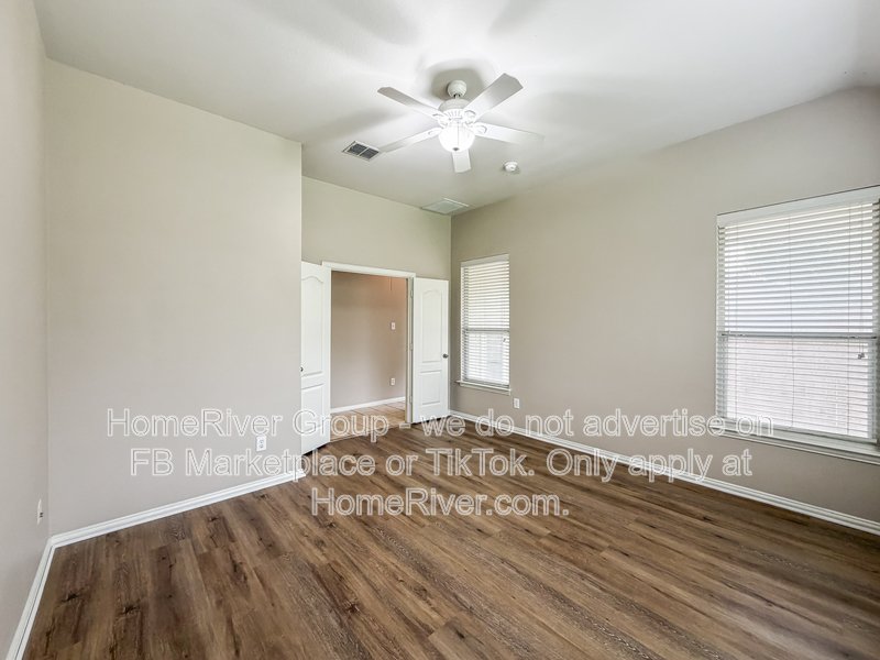 4 BR Home | Lantana Golf Course | Fireplace property image