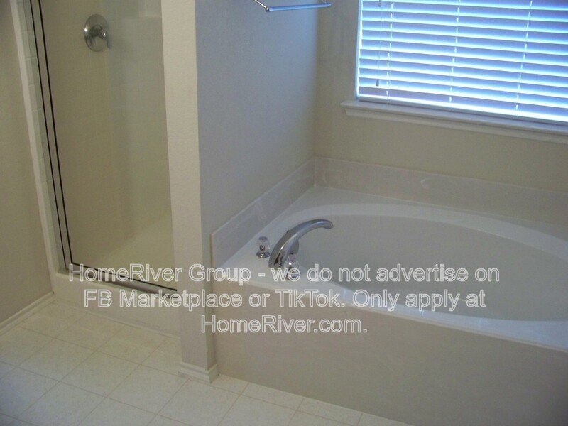 4 BR Home | Fireplace | Fenced Yard | Crosby Elementary property image