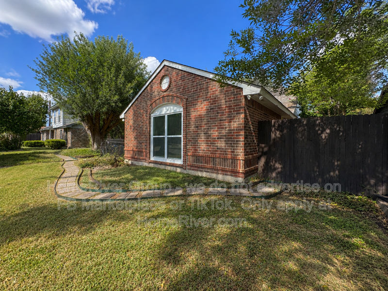Available Now! | Pet Friendly | Fridge Included property image