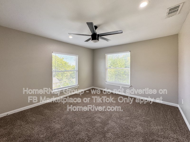 Designer Finishes | Stainless Steel | Pet Friendly. property image