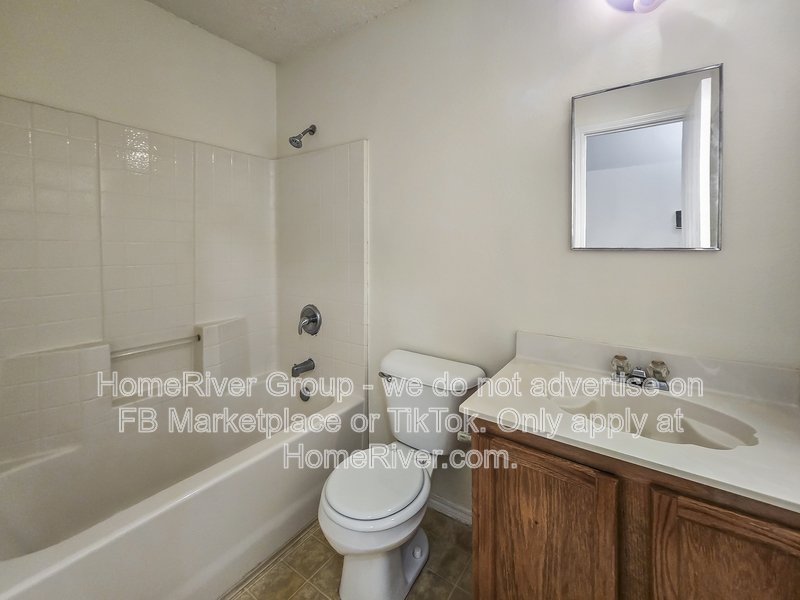 Pet-Friendly | No Carpet | Huge Fenced Backyard. property image