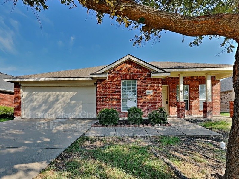 4 BR Home | Fireplace | Fenced Yard property image