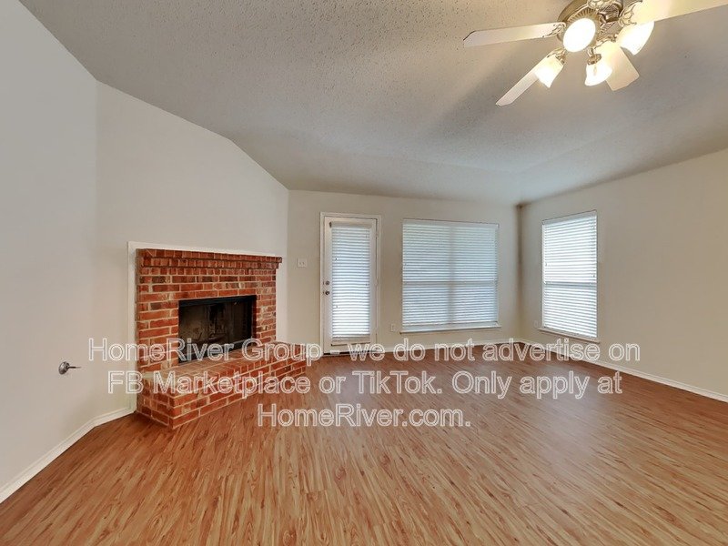4 BR Home | Fireplace | Fenced Yard property image