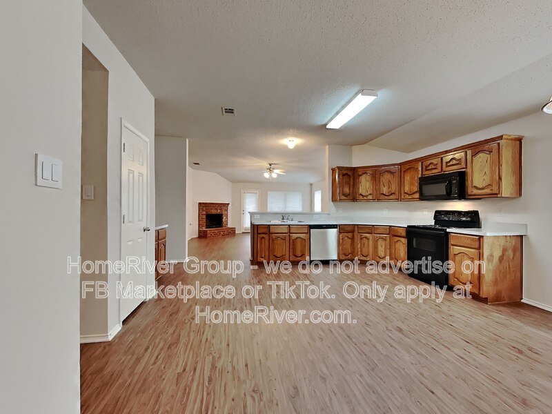 4 BR Home | Fireplace | Fenced Yard property image