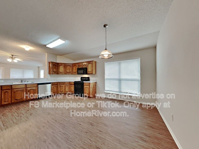 4 BR Home | Fireplace | Fenced Yard property image