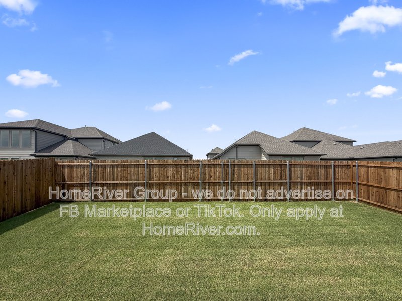 Fenced Yard | Pet Friendly | Washer/Dryer property image