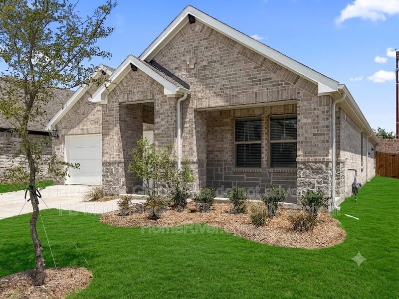Fenced Yard | Pets Welcome | Fridge Included property image