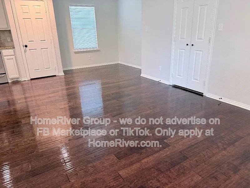 Fur Babies Welcome - Solid Surface Flooring - SS Appliances property image