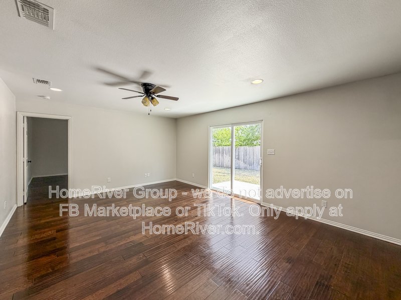 Fur Babies Welcome - Solid Surface Flooring - SS Appliances property image