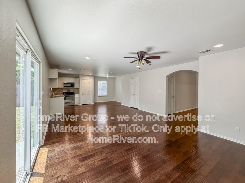 Fur Babies Welcome - Solid Surface Flooring - SS Appliances property image