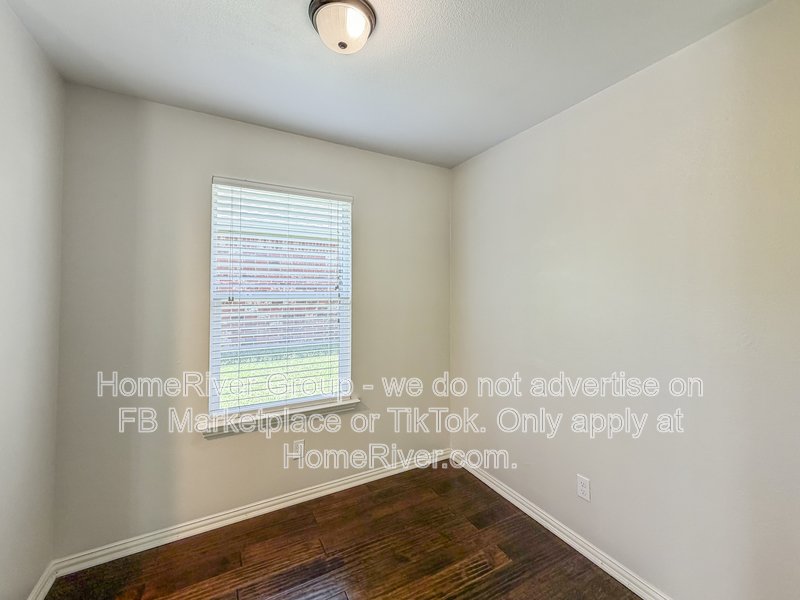 Fur Babies Welcome - Solid Surface Flooring - SS Appliances property image