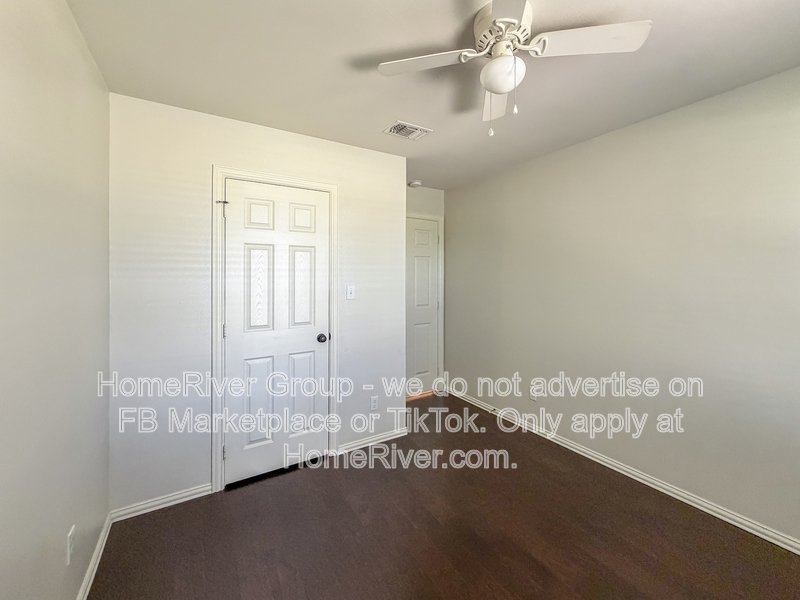 Fur Babies Welcome - Solid Surface Flooring - SS Appliances property image