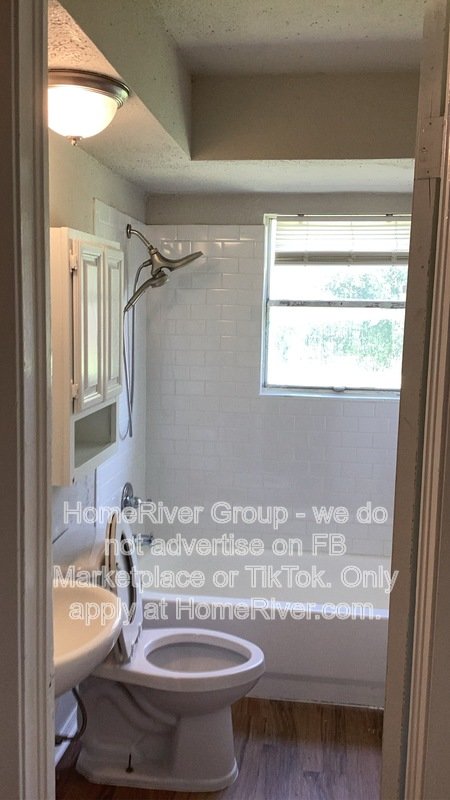 Open floorplan - Great Location - Private backyard property image