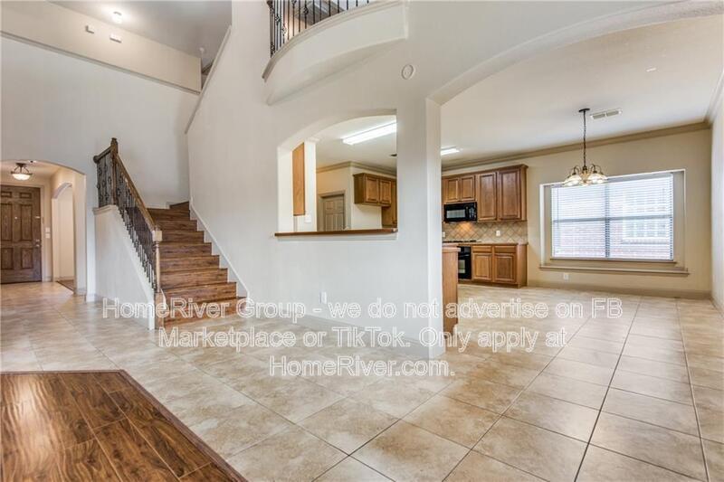 Fireplace - 6 beds/4 baths - Fireplace property image