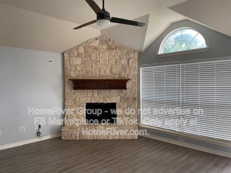 Dedicated Office | SS Appliances | Vaulted Ceilings | Fireplace property image