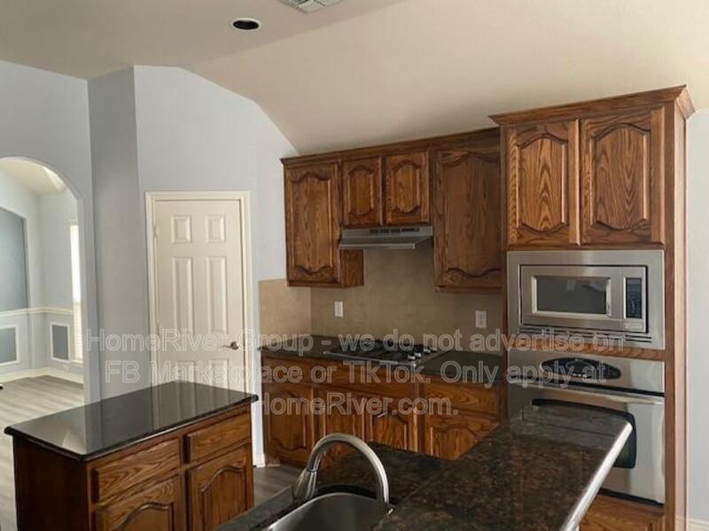 Dedicated Office | SS Appliances | Vaulted Ceilings | Fireplace property image
