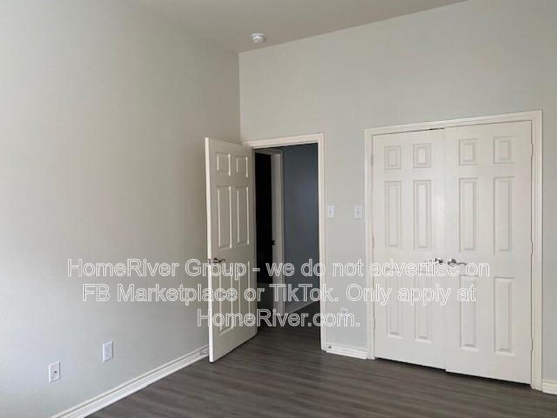 Dedicated Office | SS Appliances | Vaulted Ceilings | Fireplace property image
