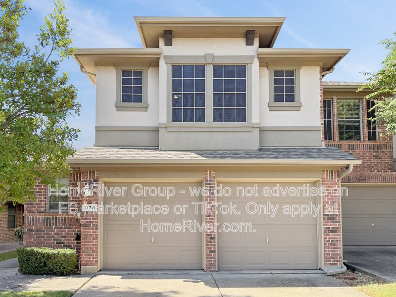 Modern Living Meets Convenience: Charming 3-Bed Townhome in Allen! property image