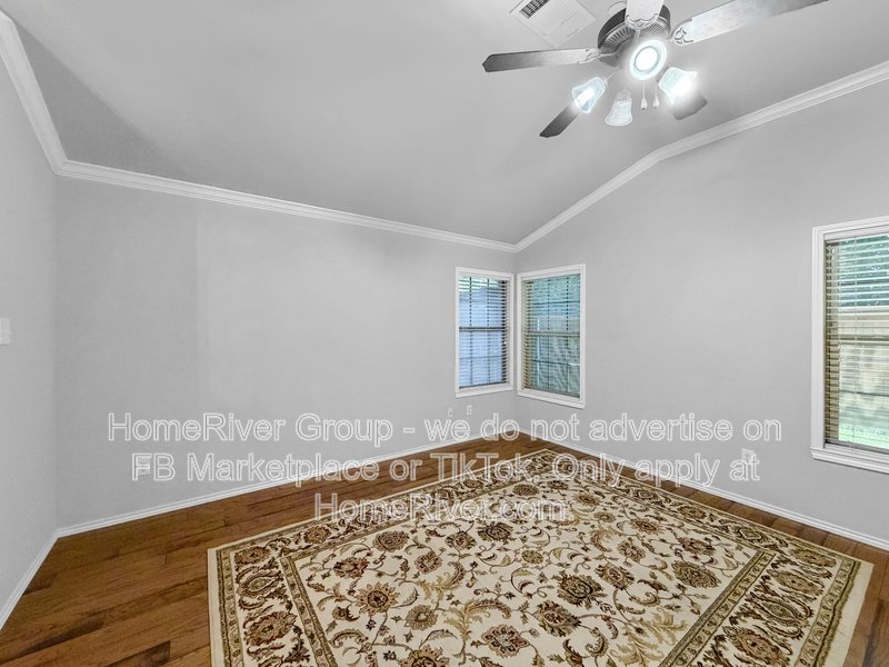 Modern Living Meets Convenience: Charming 3-Bed Townhome in Allen! property image