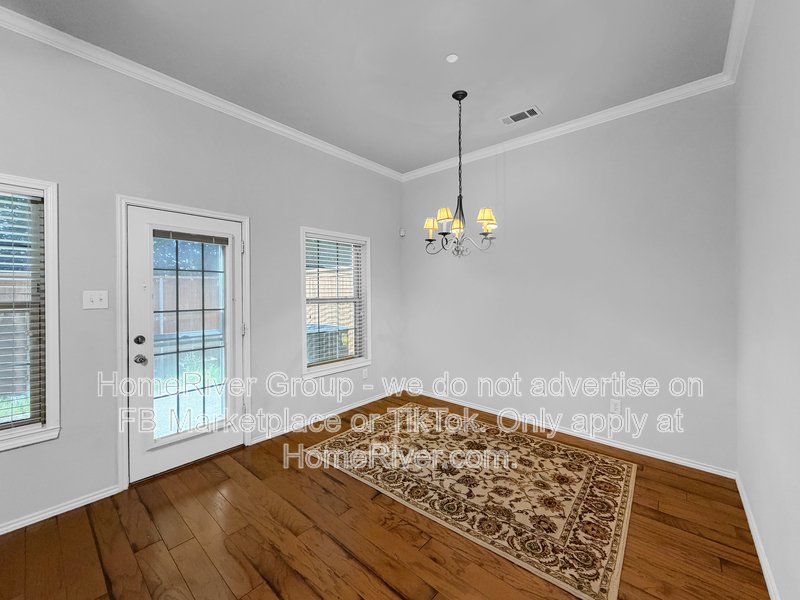 Modern Living Meets Convenience: Charming 3-Bed Townhome in Allen! property image