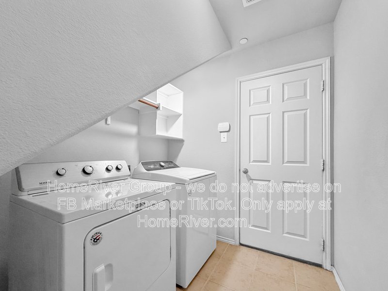 Modern Living Meets Convenience: Charming 3-Bed Townhome in Allen! property image