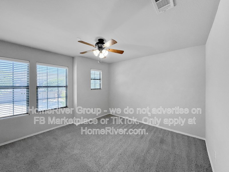 Modern Living Meets Convenience: Charming 3-Bed Townhome in Allen! property image