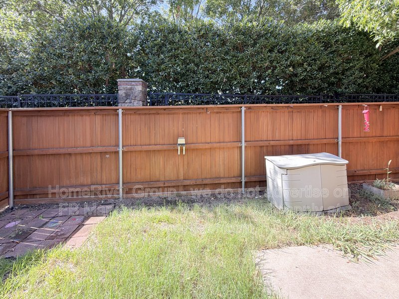 Modern Living Meets Convenience: Charming 3-Bed Townhome in Allen! property image