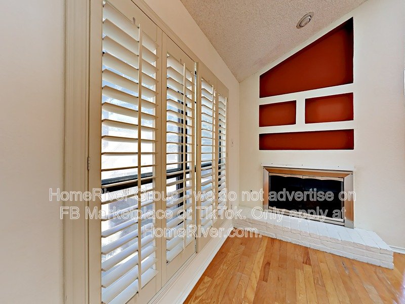 Gorgeous 2nd floor condo near Northpark Mall. property image