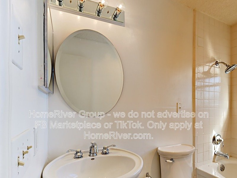 Gorgeous 2nd floor condo near Northpark Mall. property image