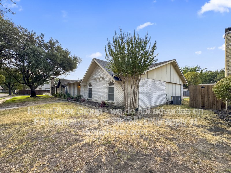 SS APPLIANCES, HARD FLOORS, NEW HVAC, GARLAND ISD property image
