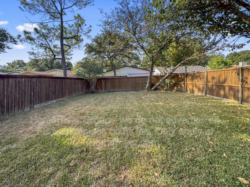 SS APPLIANCES, HARD FLOORS, NEW HVAC, GARLAND ISD property image