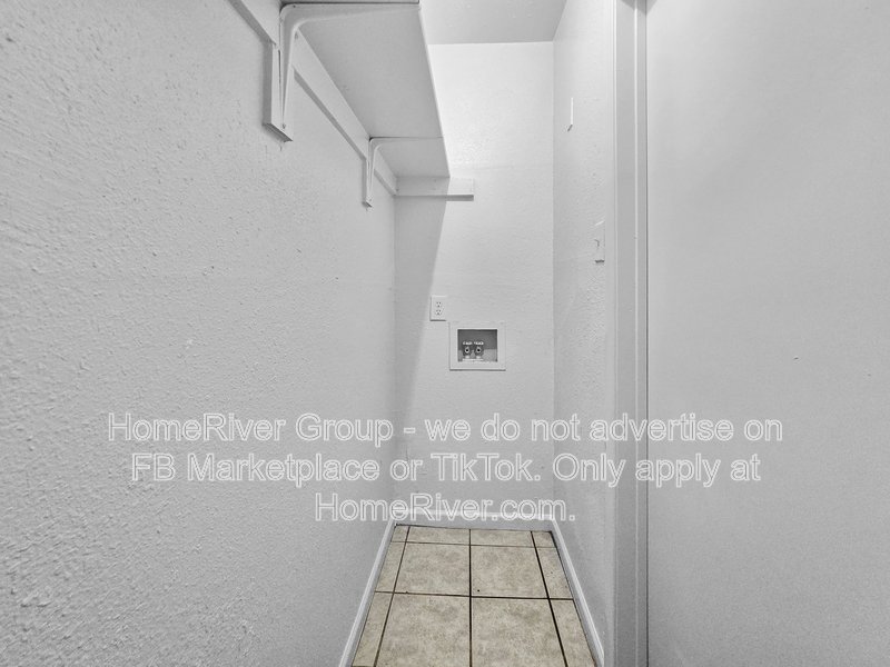 Darling 3/2 duplex!! property image