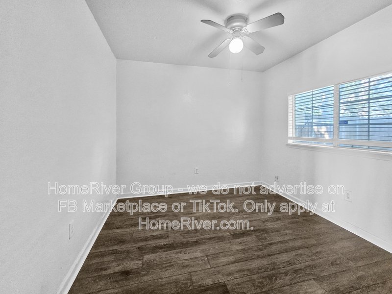 Darling 3/2 duplex!! property image