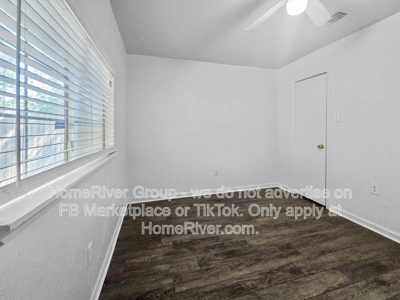 Darling 3/2 duplex!! property image