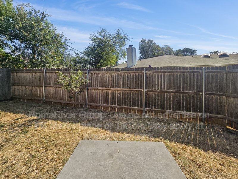 Darling 3/2 duplex!! property image