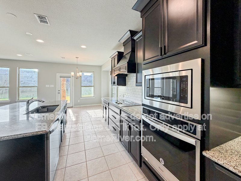SS Appliances | Fenced Yard | Garage Parking | Denton ISD property image