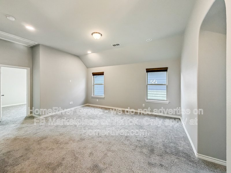 SS Appliances | Fenced Yard | Garage Parking | Denton ISD property image