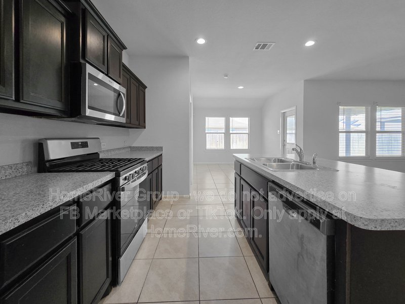Ideal Blend of Comfort, Style, and Location!! property image