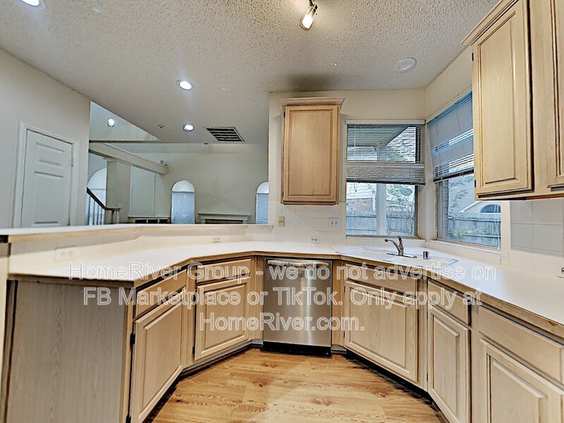 Privacy Fence | Covered Patio | Garage Parking | Dallas ISD property image