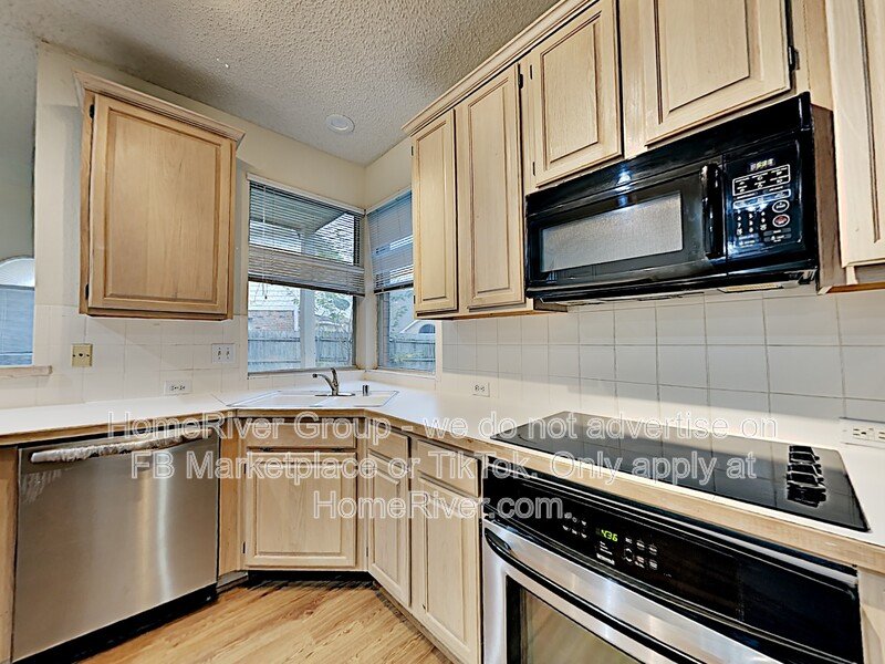 Privacy Fence | Covered Patio | Garage Parking | Dallas ISD property image