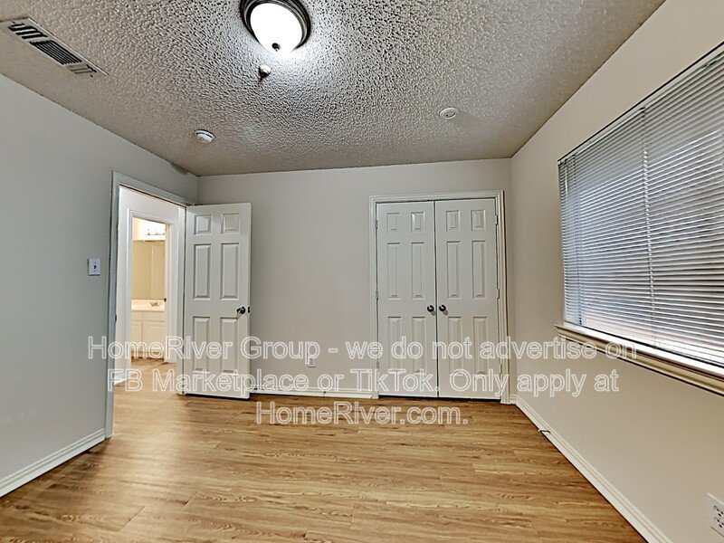 Privacy Fence | Covered Patio | Garage Parking | Dallas ISD property image