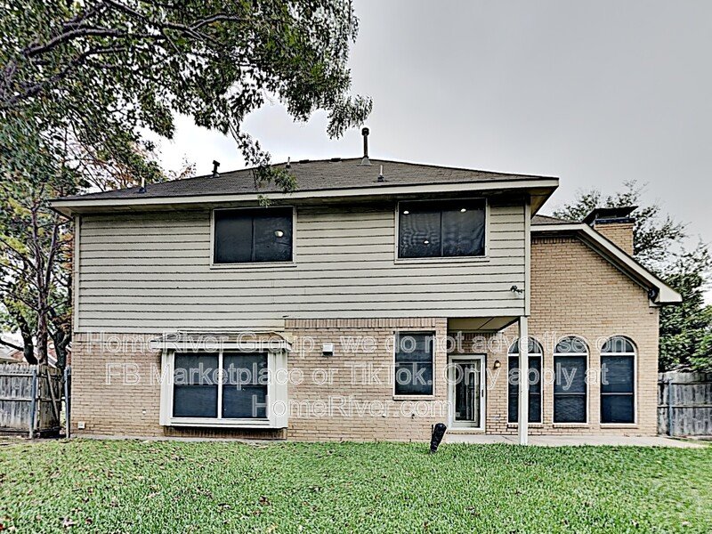 Privacy Fence | Covered Patio | Garage Parking | Dallas ISD property image