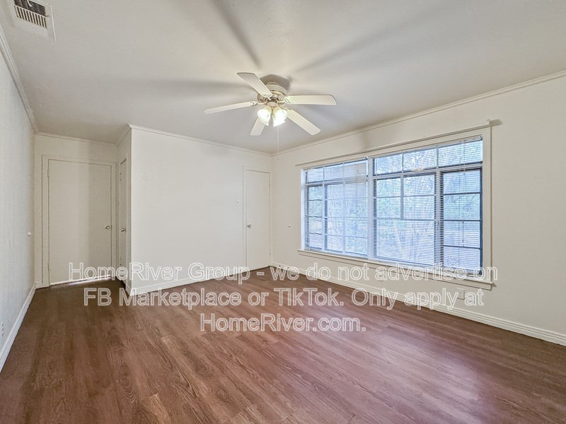 Spacious Yard | Covered Porch | New Paint | Dallas ISD property image