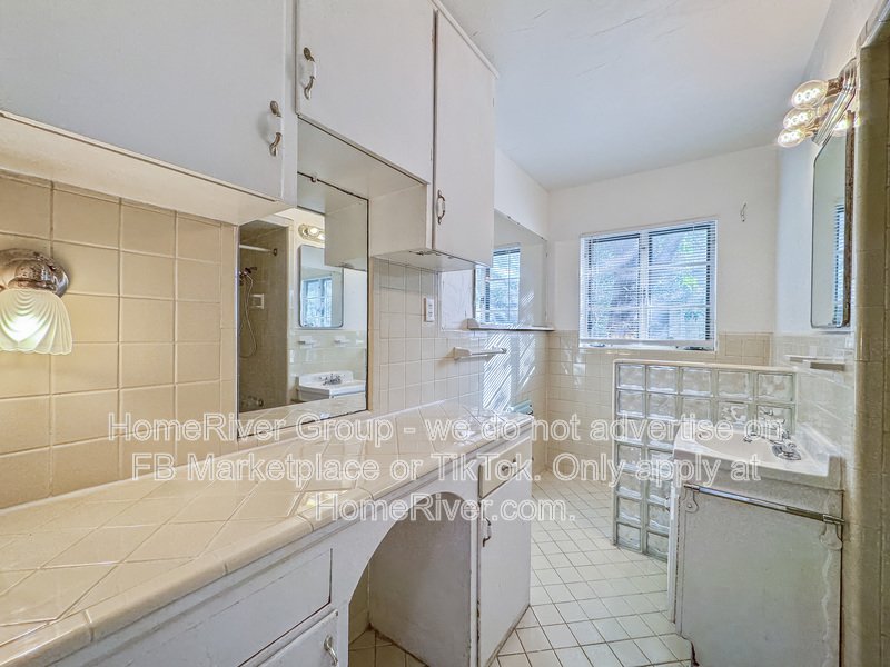 Spacious Yard | Covered Porch | New Paint | Dallas ISD property image